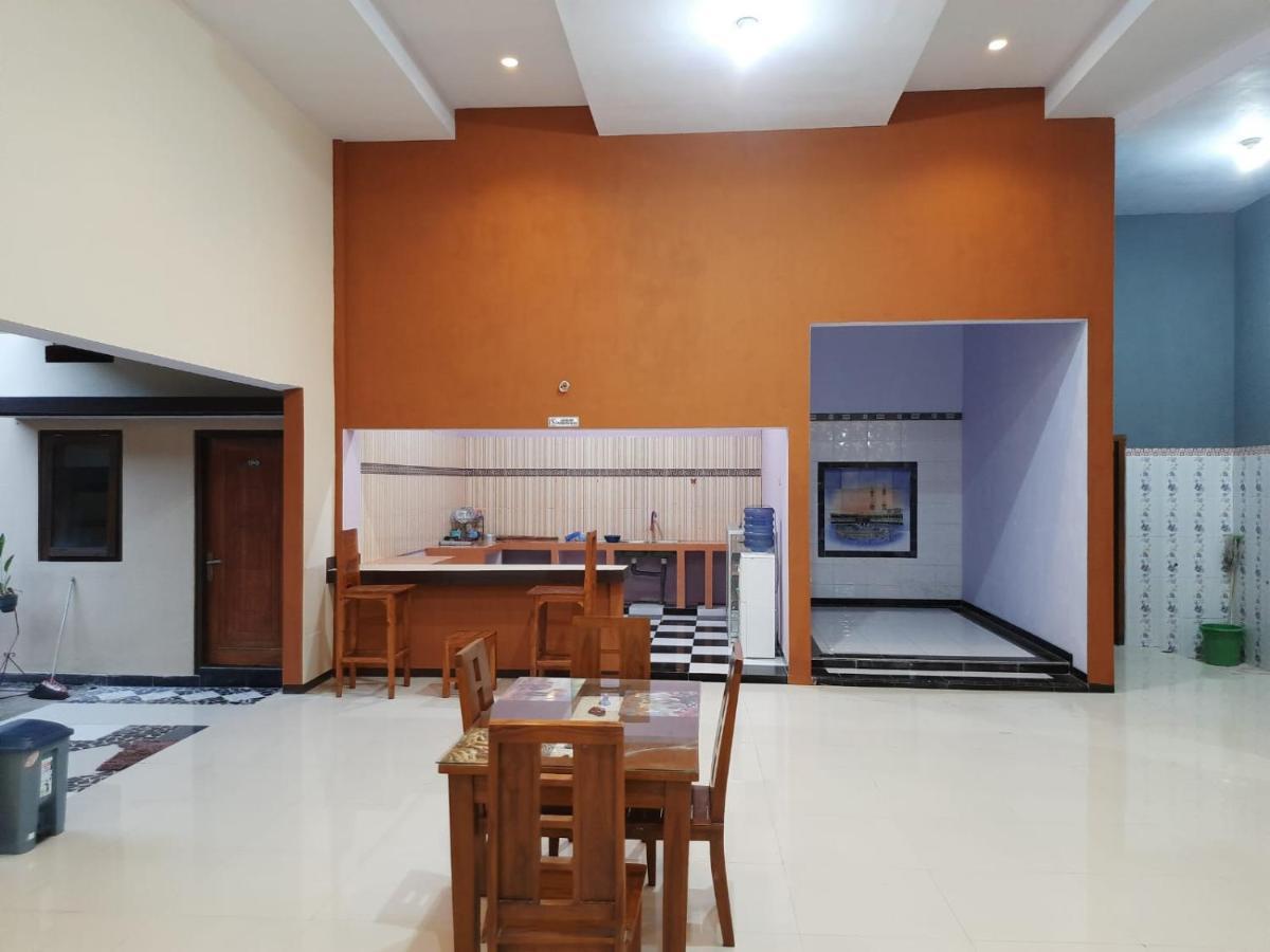 999 Khs 2 Homestay Gilimanuk Exterior photo